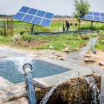 Solarbetriebener Brunnen mit Hilfe von Oikocredit