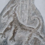 Abguss einer Felsgravur im Evangelischen Diözesanmuseum Fresach, die den verborgenen Eingang der so genannten „Hundskirche“ kennzeichnet. Foto: Borée