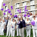 Ballon-Aktion in Essen zum Tag der Pflege unter dem Motto "Pflege braucht Aufwind"
