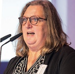 Martina Frohmader vor der Landessynode November 2025.